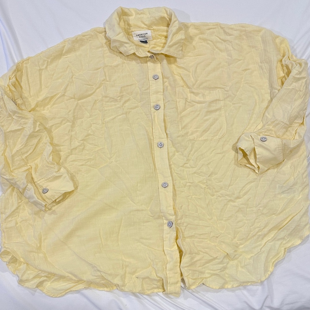 3/$20 never worn butter yellow American eagle beach shirt small oversized